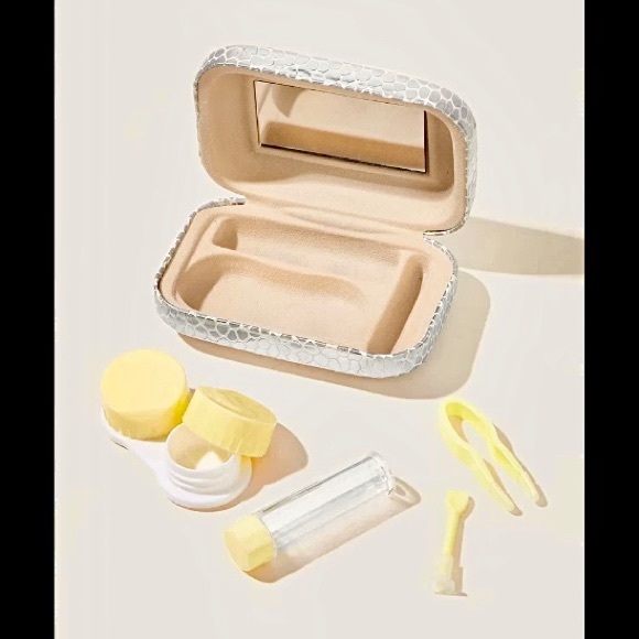 Cute Metallic Contact Lense Case- Great Gift Idea! - Picture 1 of 5